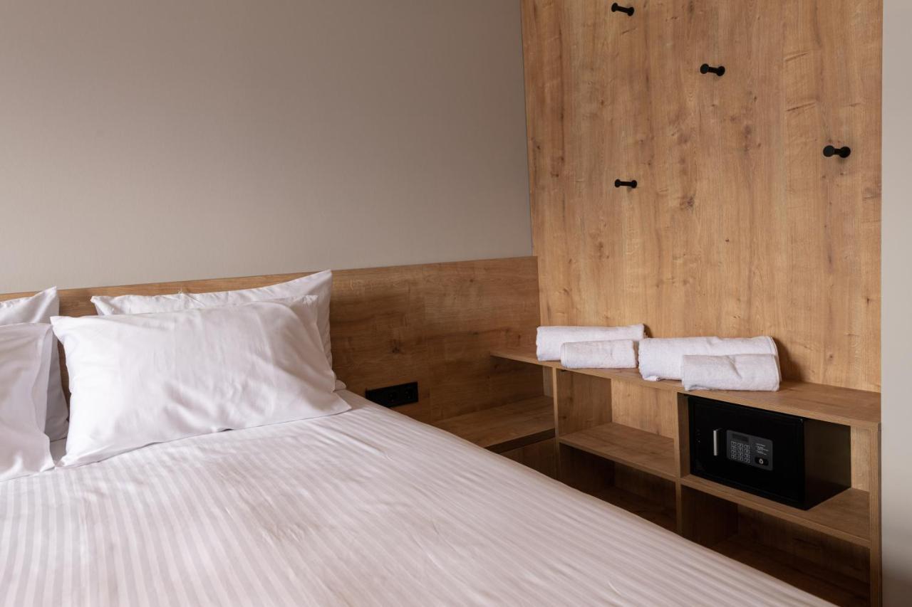 Bet25 Hotel バトゥーミ エクステリア 写真