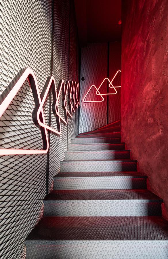 Bet25 Hotel バトゥーミ エクステリア 写真