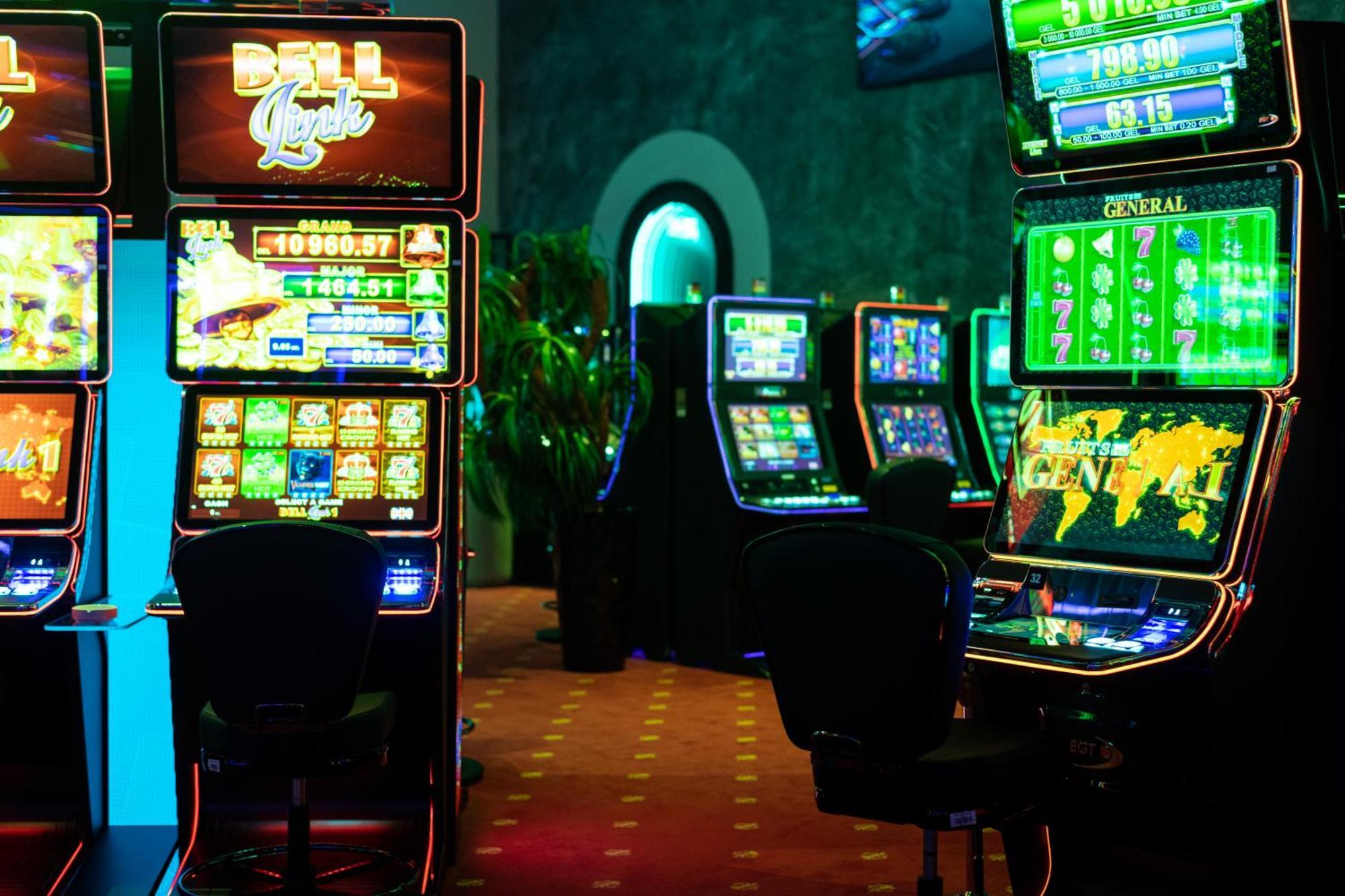 Bet25 Hotel バトゥーミ エクステリア 写真