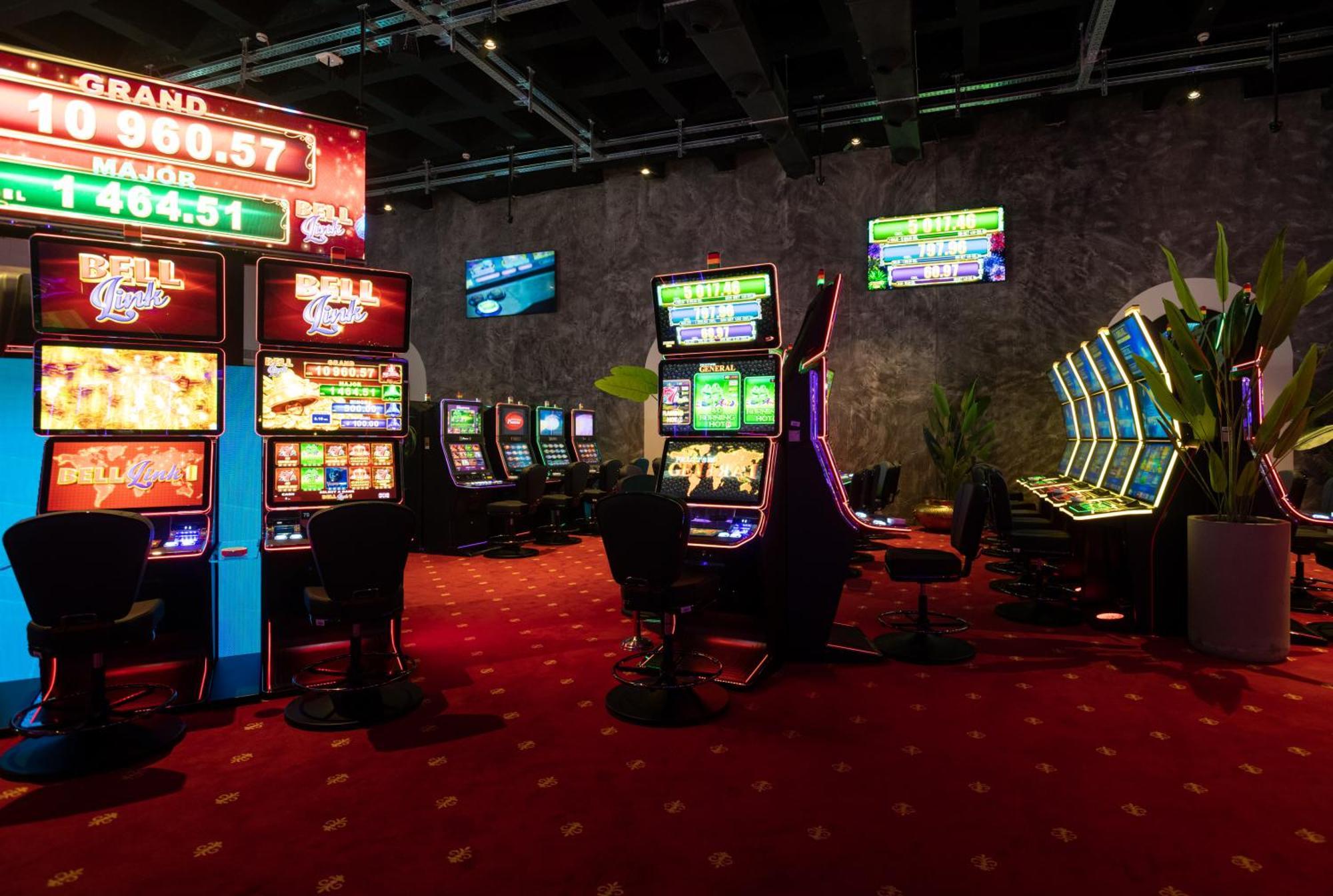 Bet25 Hotel バトゥーミ エクステリア 写真