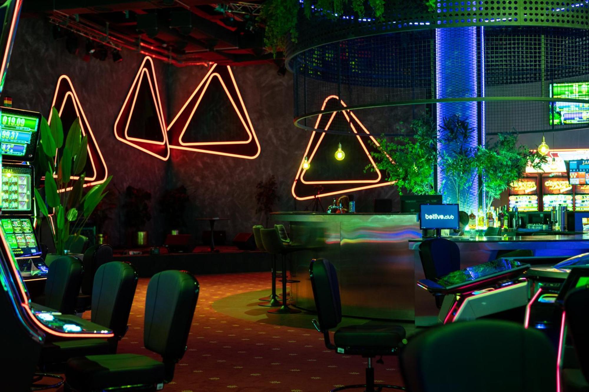 Bet25 Hotel バトゥーミ エクステリア 写真