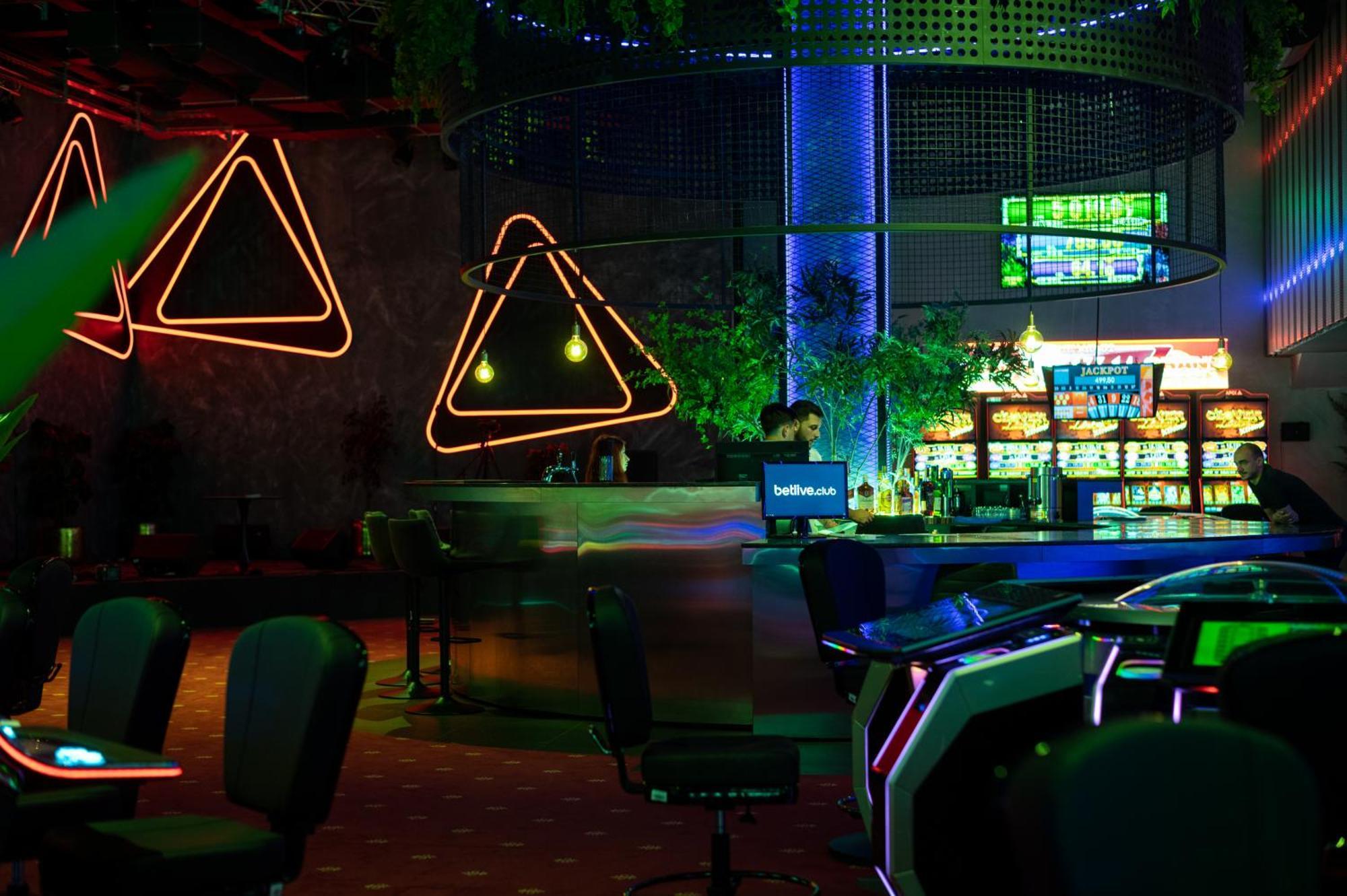 Bet25 Hotel バトゥーミ エクステリア 写真