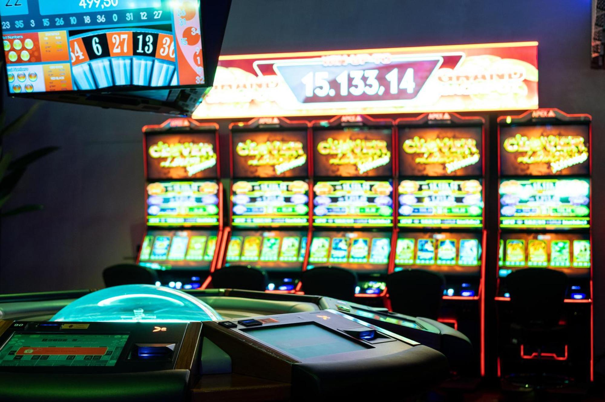Bet25 Hotel バトゥーミ エクステリア 写真