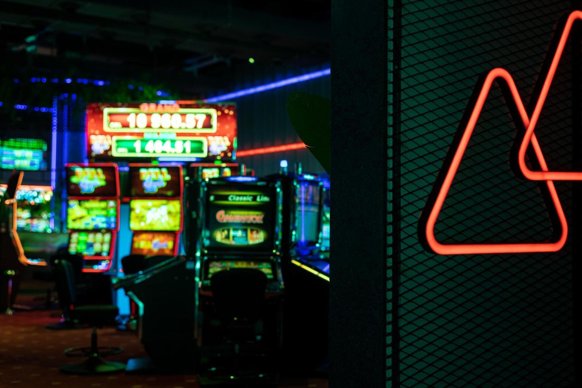 Bet25 Hotel バトゥーミ エクステリア 写真