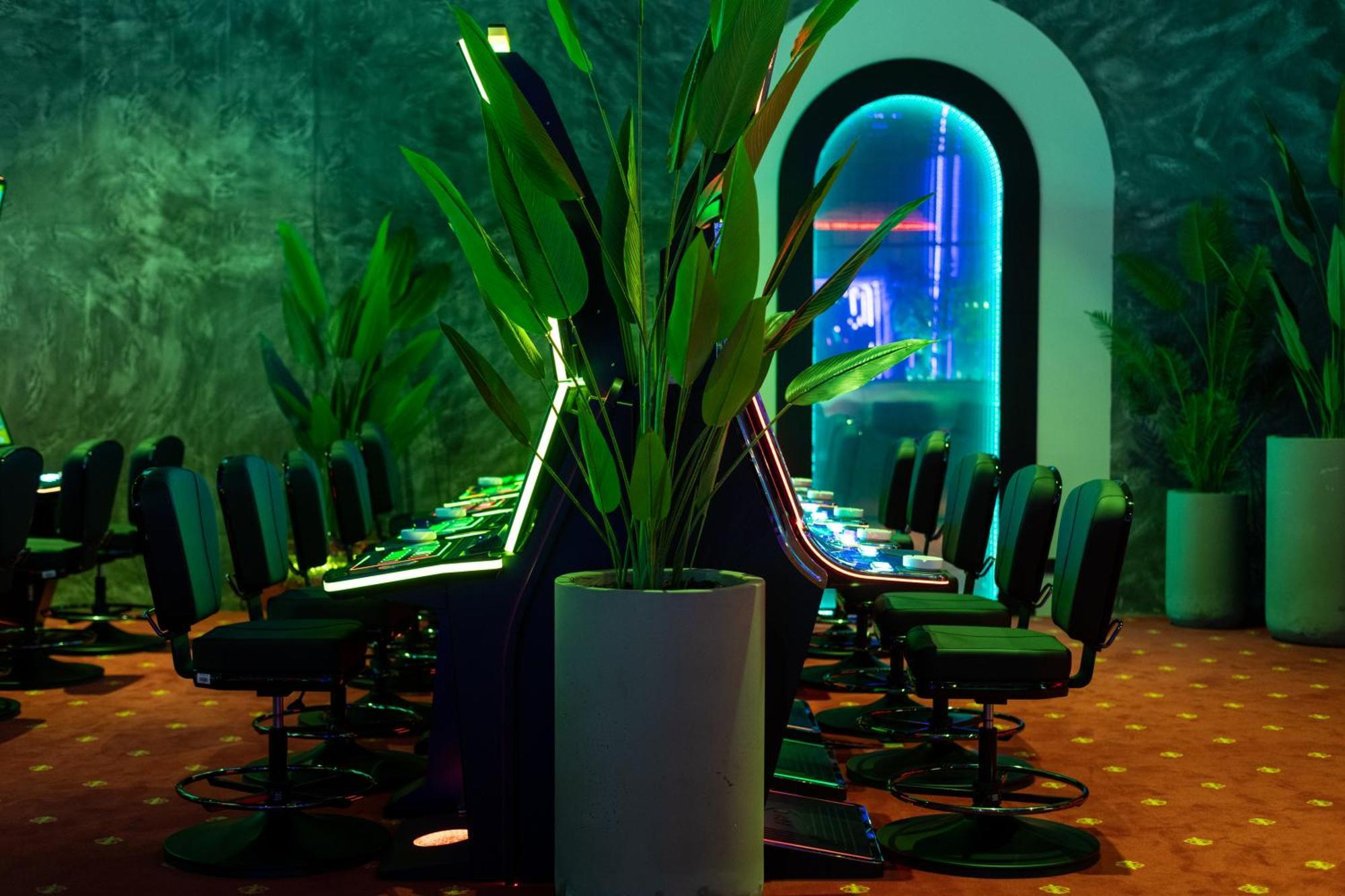Bet25 Hotel バトゥーミ エクステリア 写真