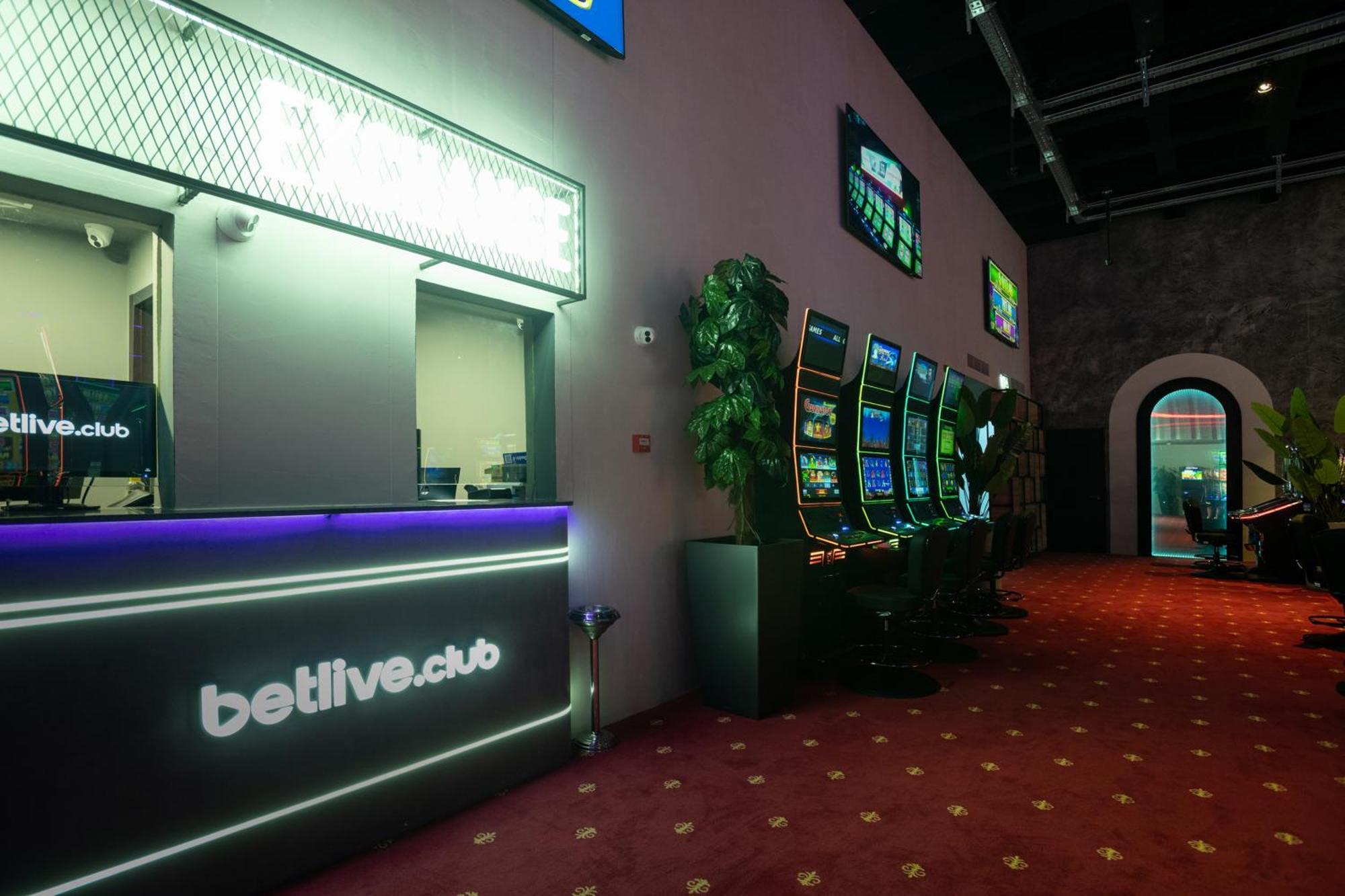 Bet25 Hotel バトゥーミ エクステリア 写真