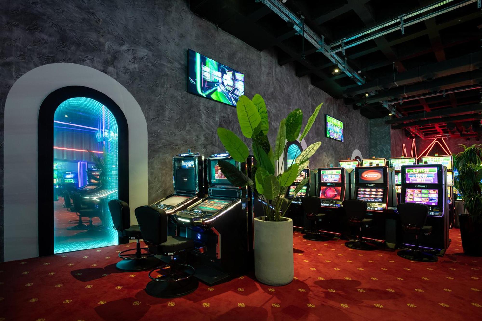 Bet25 Hotel バトゥーミ エクステリア 写真