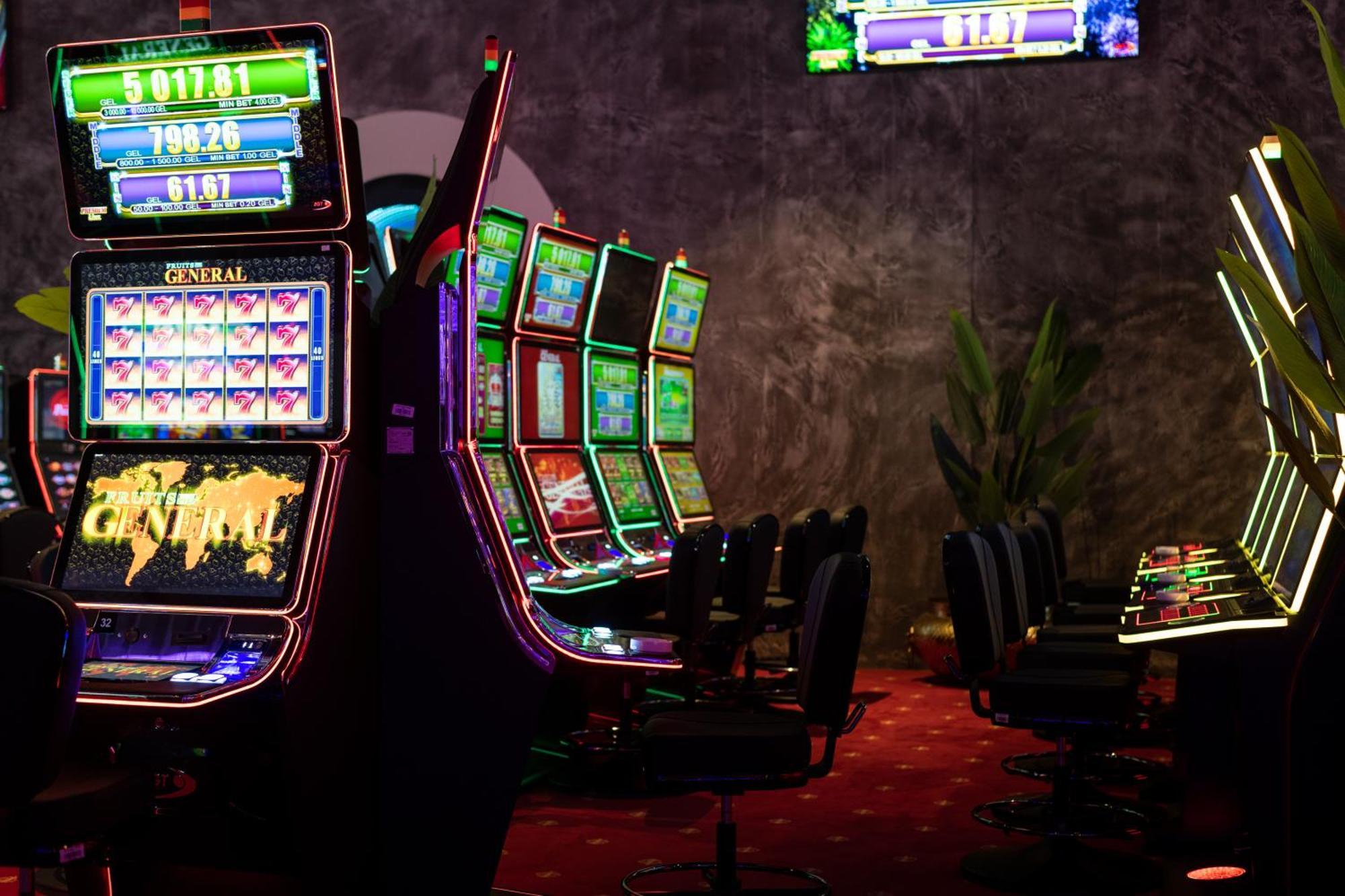 Bet25 Hotel バトゥーミ エクステリア 写真