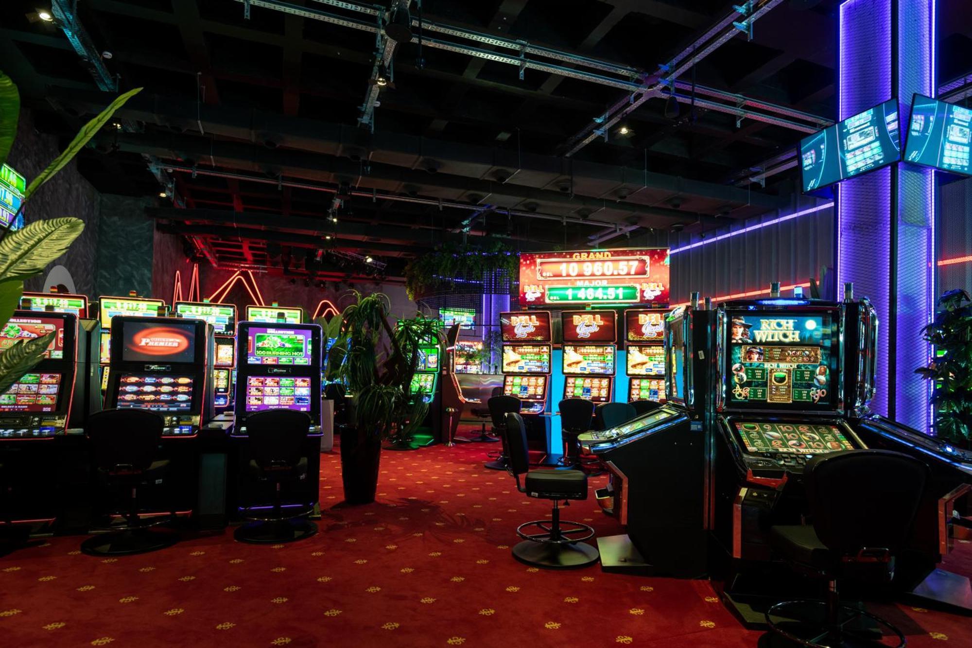 Bet25 Hotel バトゥーミ エクステリア 写真